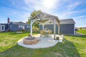 5 Mi to Lake: Port Clinton Home w/ Gazebo & Grill!