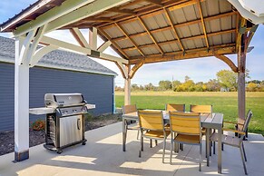 5 Mi to Lake: Port Clinton Home w/ Gazebo & Grill!