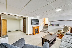 4 Mi to Beach: Furnished Deck at Waterford Home!
