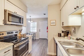 Patio for Al Fresco Dining: Home in Hinesville!