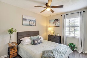 Patio for Al Fresco Dining: Home in Hinesville!