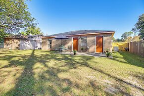 Patio for Al Fresco Dining: Home in Hinesville!