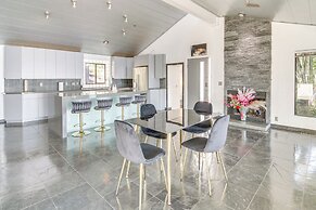 Pool, Spa & Ocean Views - Modern Home in Malibu!