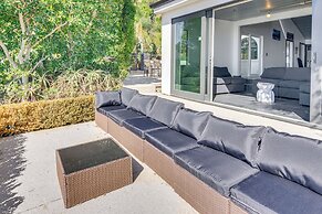 Pool, Spa & Ocean Views - Modern Home in Malibu!