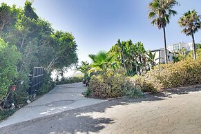Pool, Spa & Ocean Views - Modern Home in Malibu!