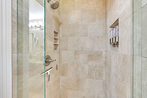 13 Mi to Downtown San Diego: Quiet Home w/ Spa!