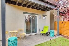 Luxe Midtown Townhome < 2 Mi to Dtwn Reno!