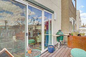Luxe Midtown Townhome < 2 Mi to Dtwn Reno!