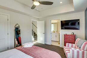Luxe Midtown Townhome < 2 Mi to Dtwn Reno!
