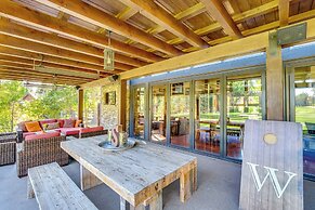 Golf Getaway w/ Hot Tub, Course Views in Cle Elum!