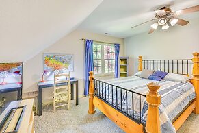 Hot Tub, Deck & Grill: Secluded Cabin in Clayton