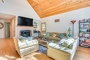 Hot Tub, Deck & Grill: Secluded Cabin in Clayton