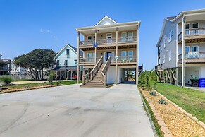 Marsh Views & Fire Pit: North Topsail Beach Home