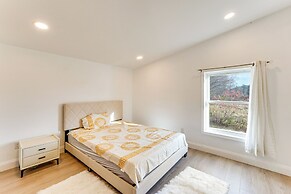 Working Goat Farm - Updated Clinton Corners Home!