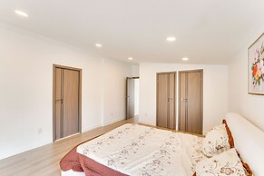 Working Goat Farm - Updated Clinton Corners Home!