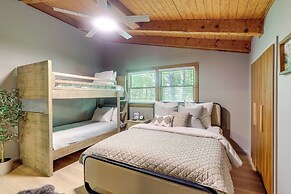 3 Mi to Dtwn: Mtn-view Cabin in Gatlinburg!