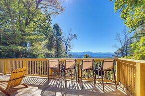 3 Mi to Dtwn: Mtn-view Cabin in Gatlinburg!