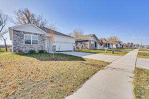 15 Mi to Dtwn Des Moines: Pet-friendly Waukee Home