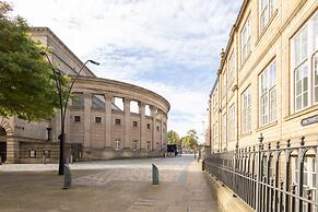 Host Stay City Hall View