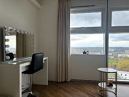 Skyline 1 Bedroom Apartment in Central Birmingham