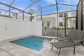 Upstay - Sunny Clermont Getaway With Private Pool