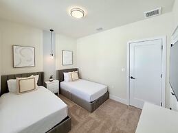 Upstay - Sunny Clermont Getaway With Private Pool