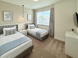 Upstay - Sunny Clermont Getaway With Private Pool