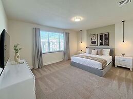 Upstay - Sunny Clermont Getaway With Private Pool