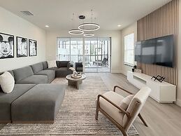 Upstay - Sunny Clermont Getaway With Private Pool