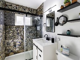 Stargazing Retreat Hot Tub BBQ Fire Pit Games