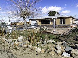 Stargazing Retreat Hot Tub BBQ Fire Pit Games