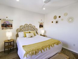 Stargazing Retreat Hot Tub BBQ Fire Pit Games