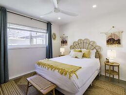 Stargazing Retreat Hot Tub BBQ Fire Pit Games