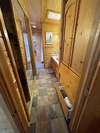 Discover Serenity Cozy Cabin With Mountain Views