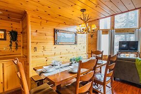 Discover Serenity Cozy Cabin With Mountain Views