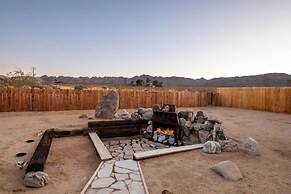 Stargaze Soak Hot Tub Fireplace Desert Views