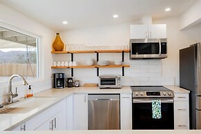 Stargaze Soak Hot Tub Fireplace Desert Views