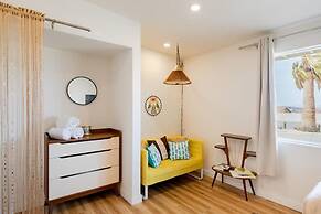 Stargaze Soak Hot Tub Fireplace Desert Views