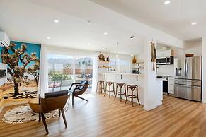 Stargaze Soak Hot Tub Fireplace Desert Views