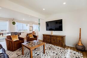 Stargaze Soak Hot Tub Fireplace Desert Views