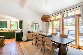 LUX - Historic Tennis Club Enclave - King Beds