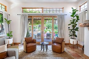 LUX - Historic Tennis Club Enclave - King Beds