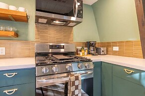 Blissful Mountain Cabin hot tub Fire pit More