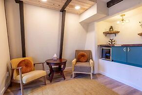 Blissful Mountain Cabin hot tub Fire pit More