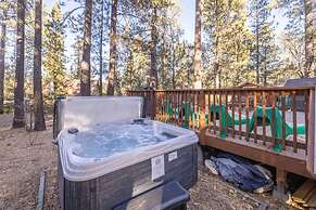 Blissful Mountain Cabin hot tub Fire pit More