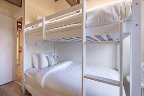 Blissful Mountain Cabin hot tub Fire pit More