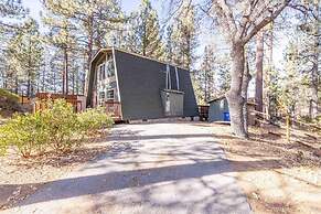 Blissful Mountain Cabin hot tub Fire pit More