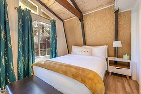 Blissful Mountain Cabin hot tub Fire pit More