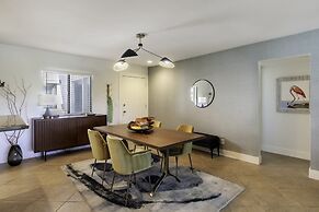 Cozy Condo w Heated Pool 1 Hr to Joshua Tree NP