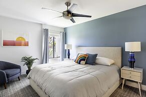 Cozy Condo w Heated Pool 1 Hr to Joshua Tree NP